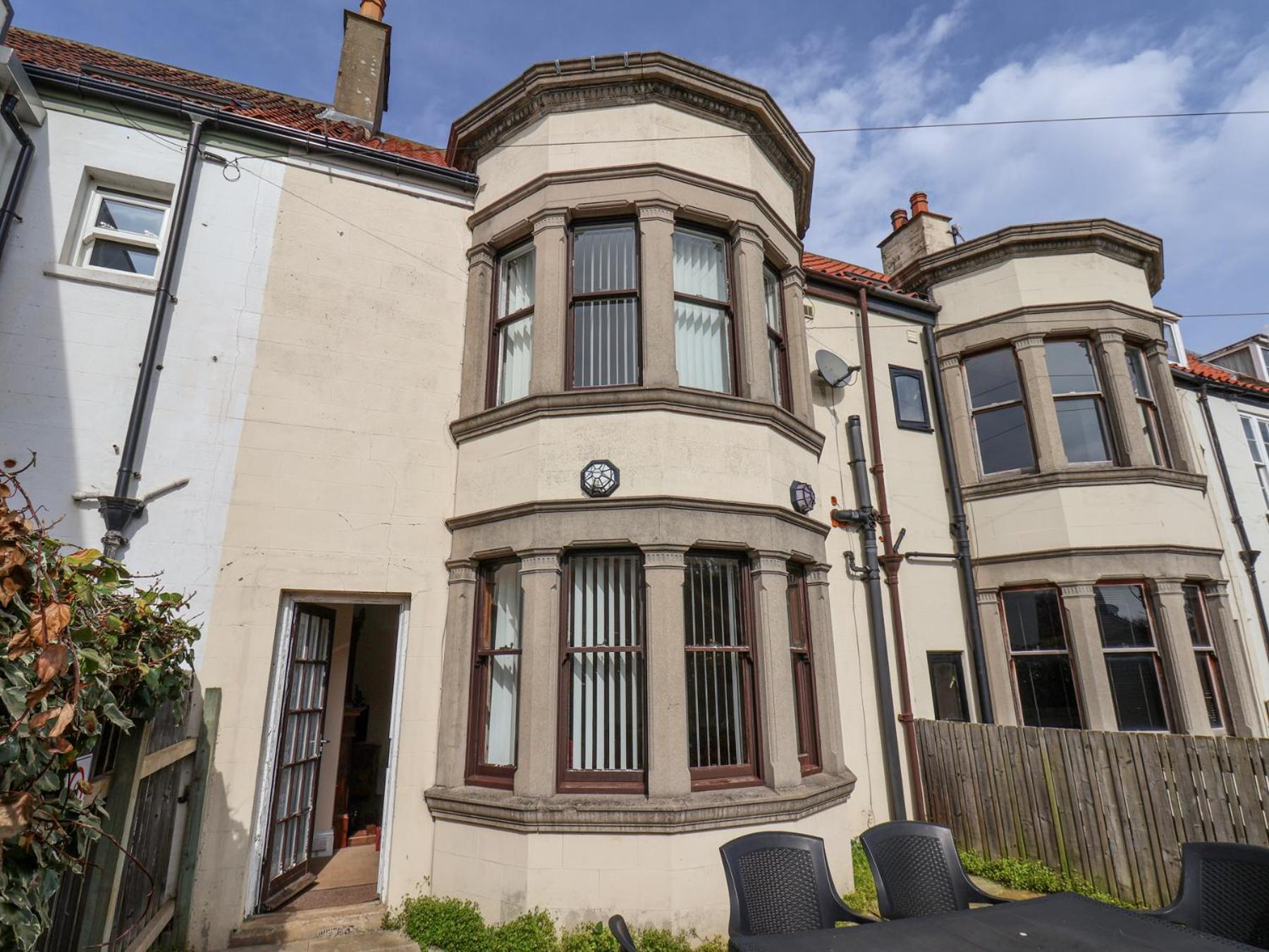 Mayfield Manor Whitby Exterior photo